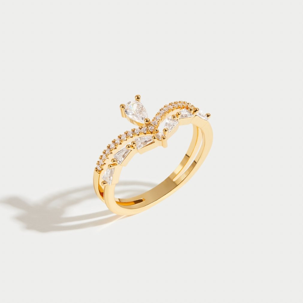 18K Gold Lilly Crystal Ring