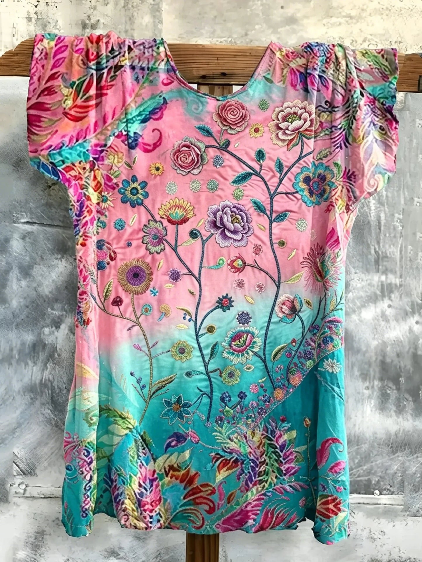 Vibrant All-Over Artistic Print Short Sleeve Casual Loose Comfort Top