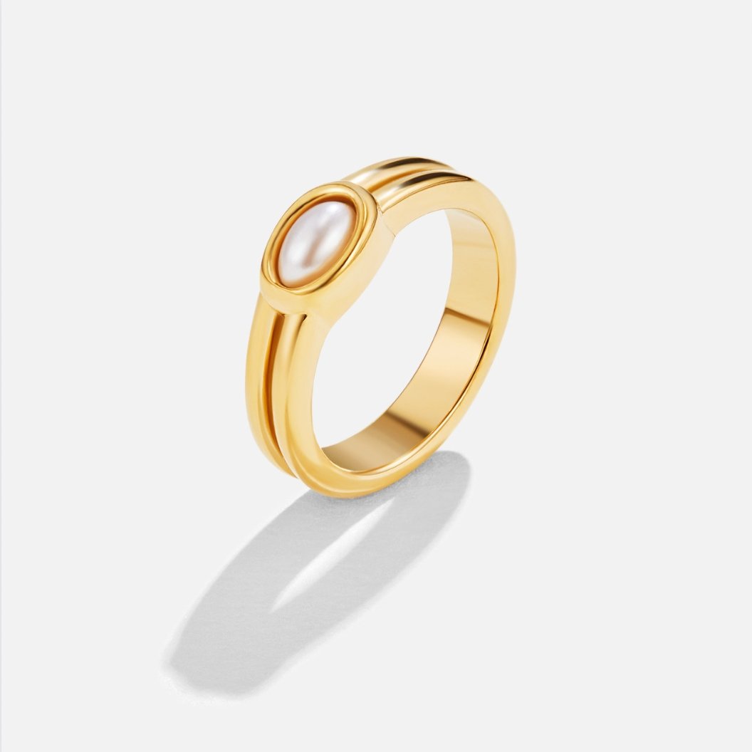 Chunky Pearl 18K Gold Ring