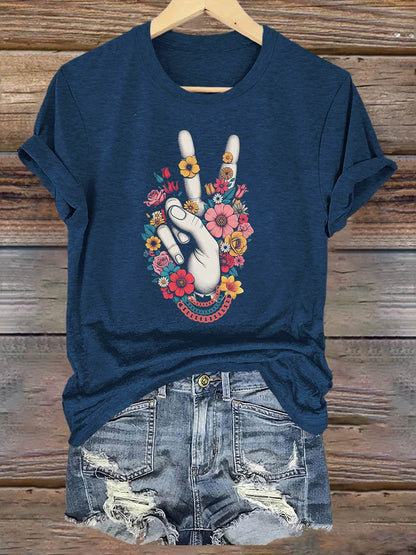 Peace And Love Flower Hippie Art Print T-shirt