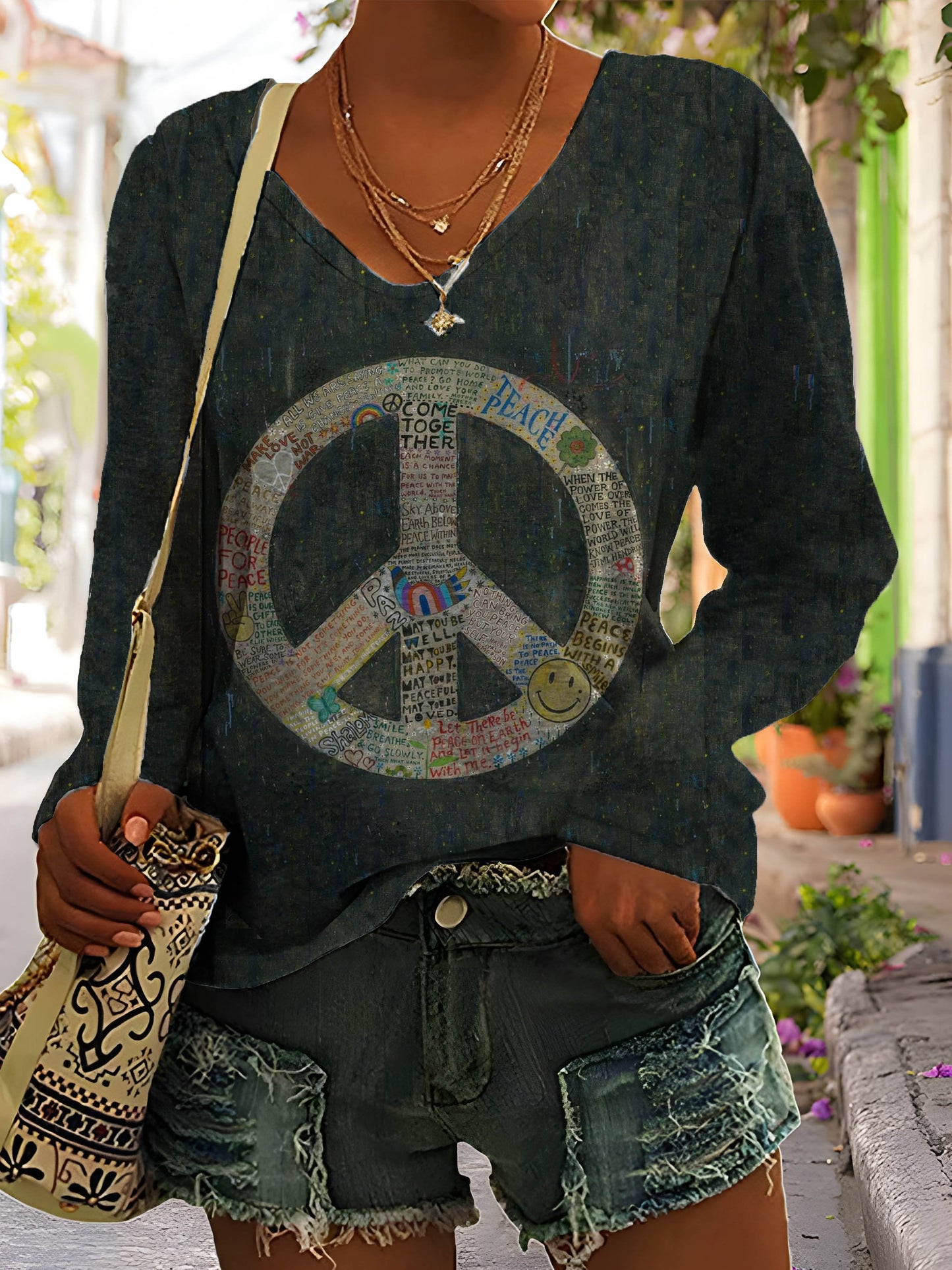 Women's Retro Peace Sign Hippie Print Casual V-neck Long Sleeve T-shirt