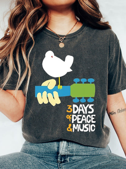 Retro Hippie 3 Days Of Peace & Music Print Classic T-shirt